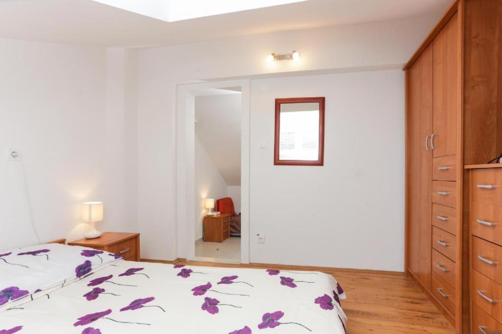 City Center Larica Appartement *
